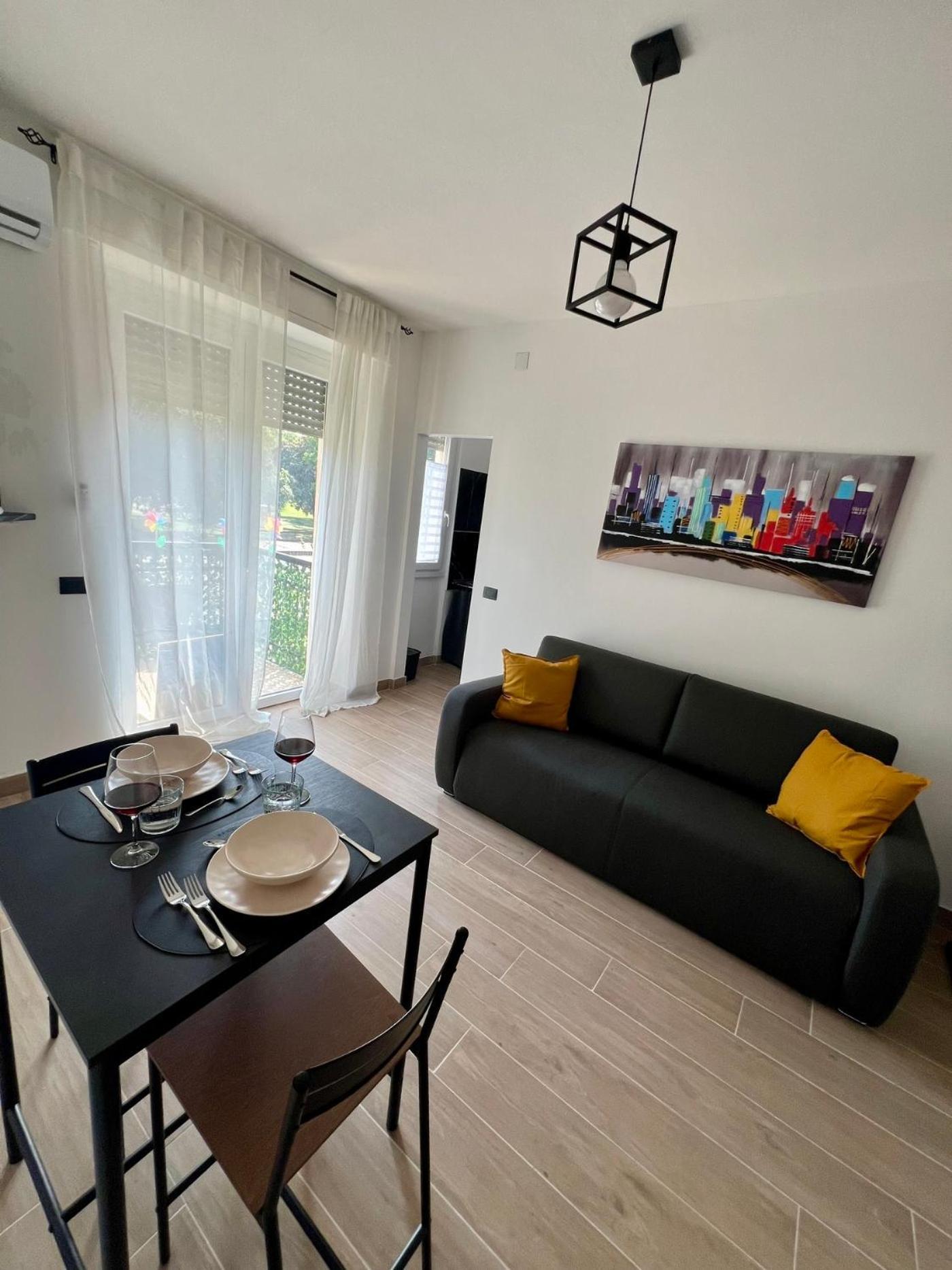 Ferienwohnung Moderno Ed Elegante Loft Con Balcone Mailand Exterior foto